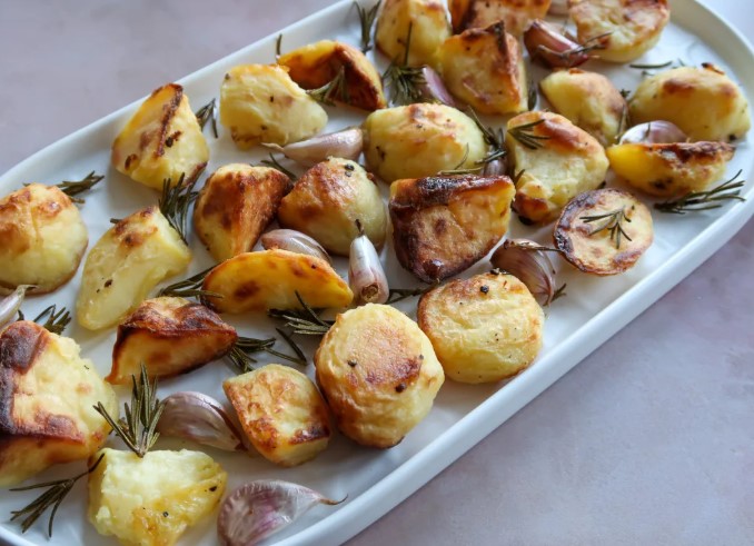 Garlic Roasted Potatoes